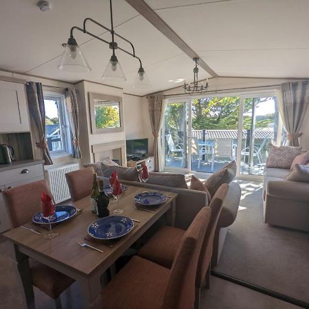 Stunning Luxury Caravan On Edge Of New Forest On Shorefield Country Park Entertainment And Leisure Passes Included ميلفورد أون سي المظهر الخارجي الصورة