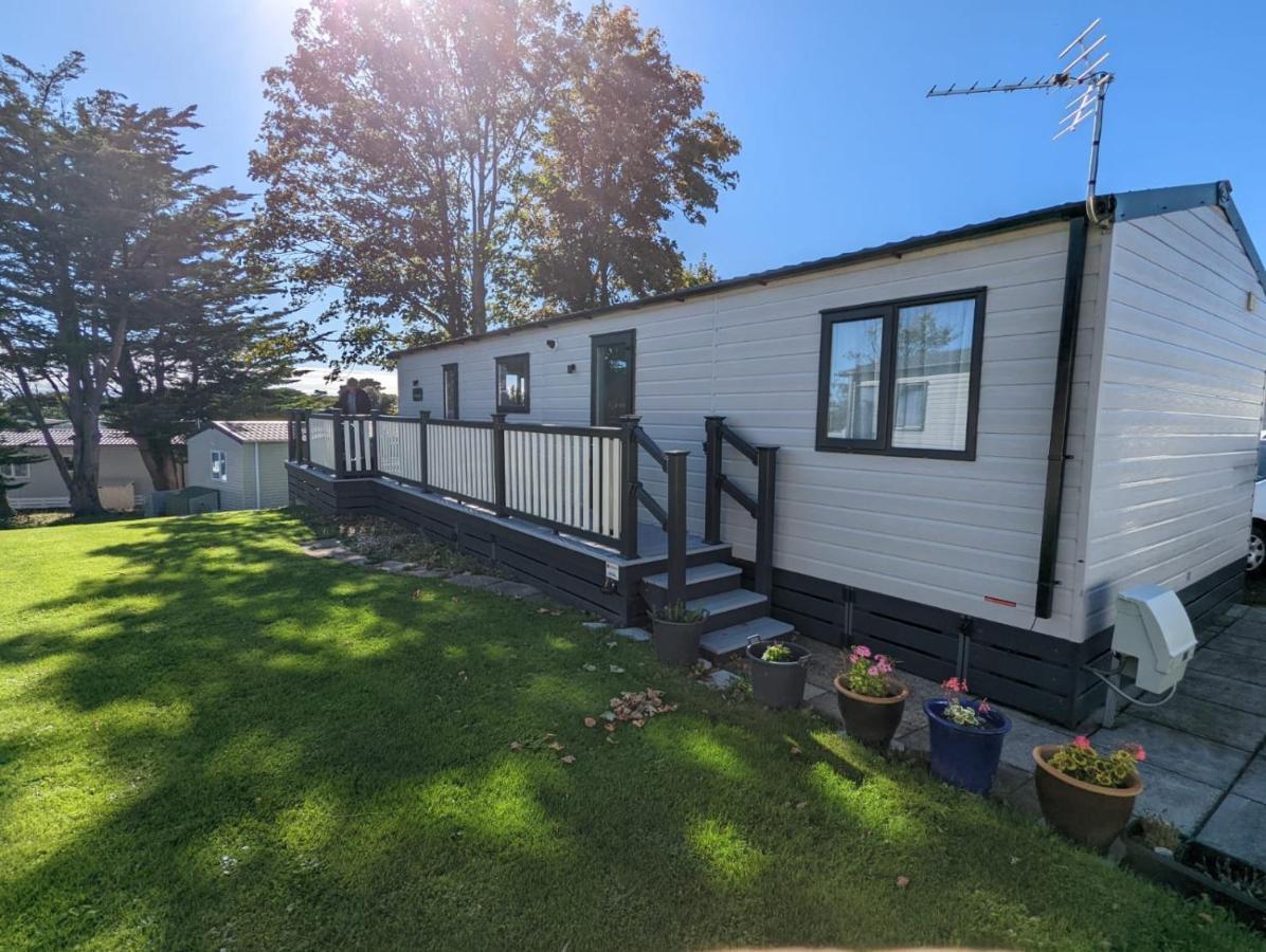 Stunning Luxury Caravan On Edge Of New Forest On Shorefield Country Park Entertainment And Leisure Passes Included ميلفورد أون سي المظهر الخارجي الصورة